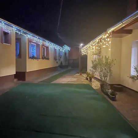 Piroska Vendeghaz * Tahitófalu